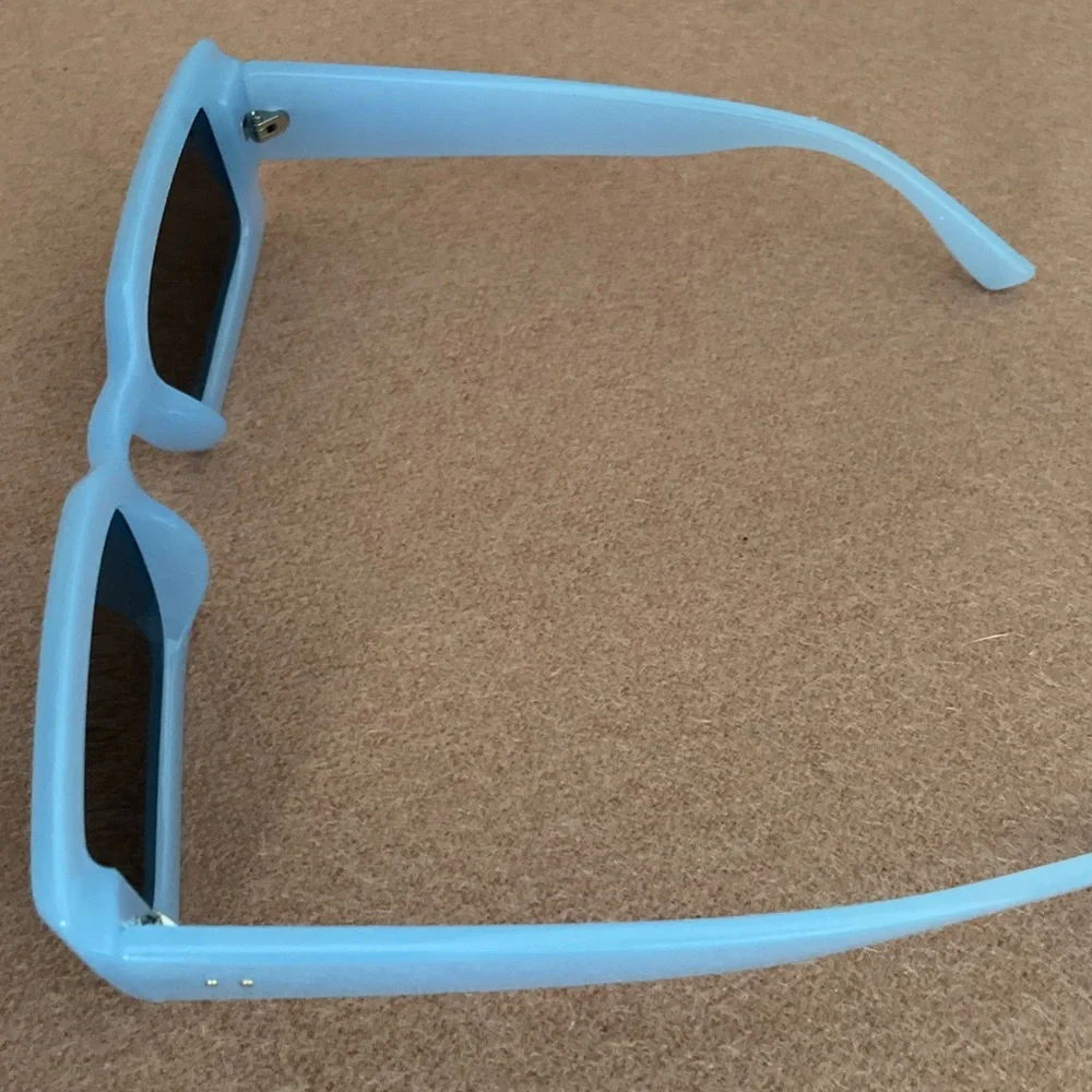 ⭐️$10 - Blue Rectangular Sunglasses